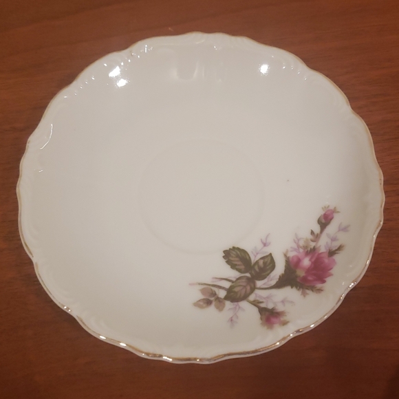 Teacup & saucers - Picture 7 of 8